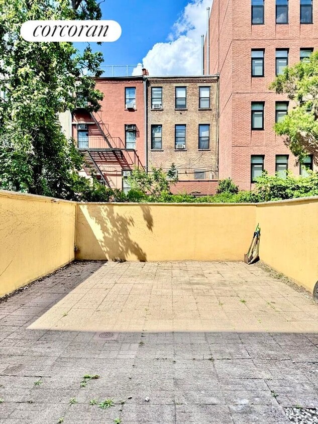 Primary Photo - 321 E 119th St