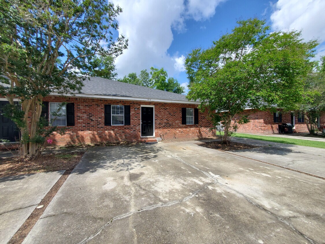 Foto principal - 1014 Jessamine Trail