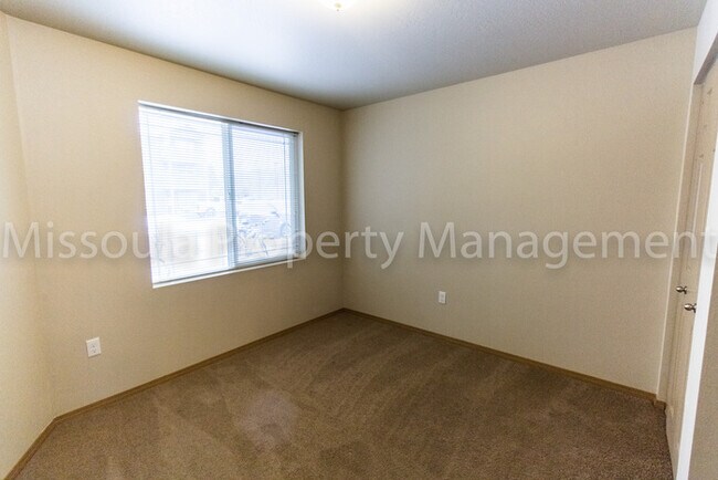 Building Photo - 3800 Oleary St