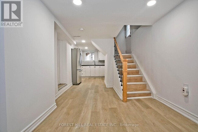 Building Photo - 63 Pinegrove Ave