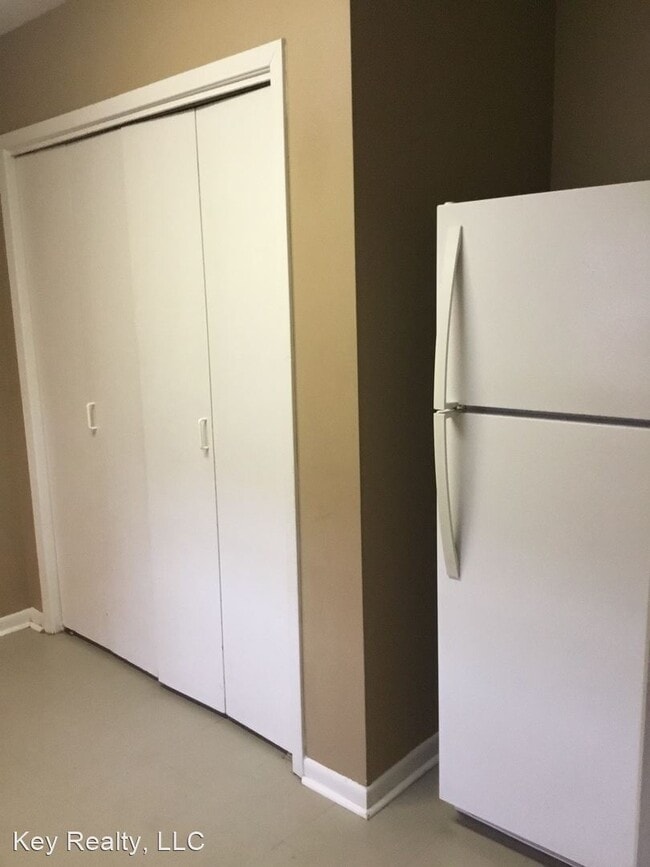 Building Photo - 2 br, 1 bath House - 1503-B Evarist St.
