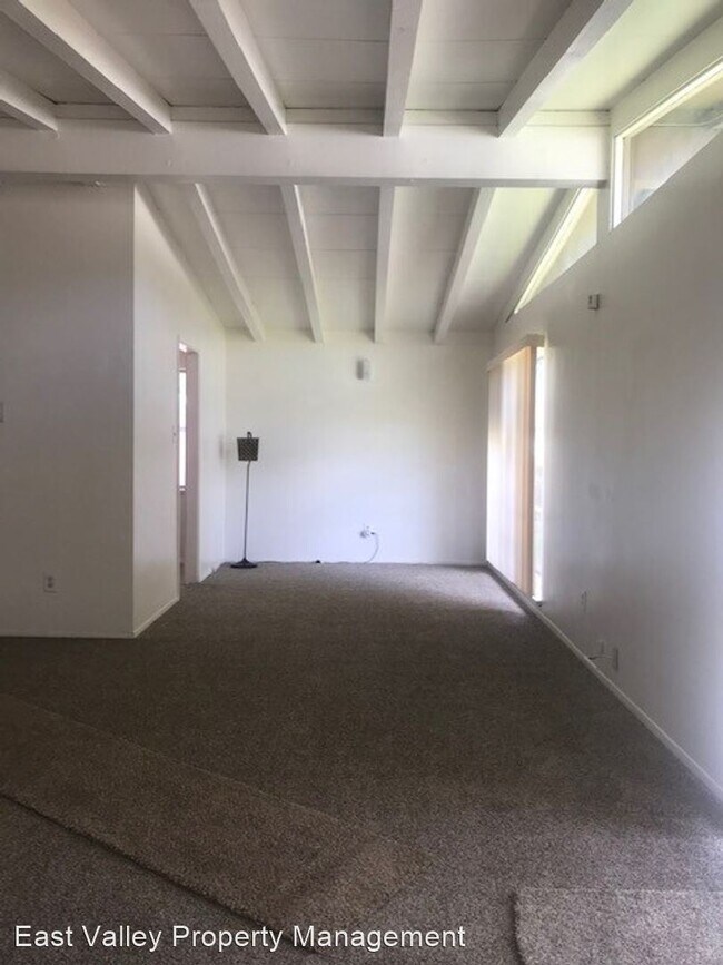 Building Photo - 3 br, 2 bath House - 25667 Jane St