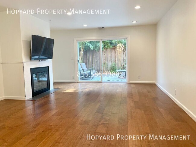 Foto del edificio - AVAILABLE NOW! Close to downtown Palo Alto!