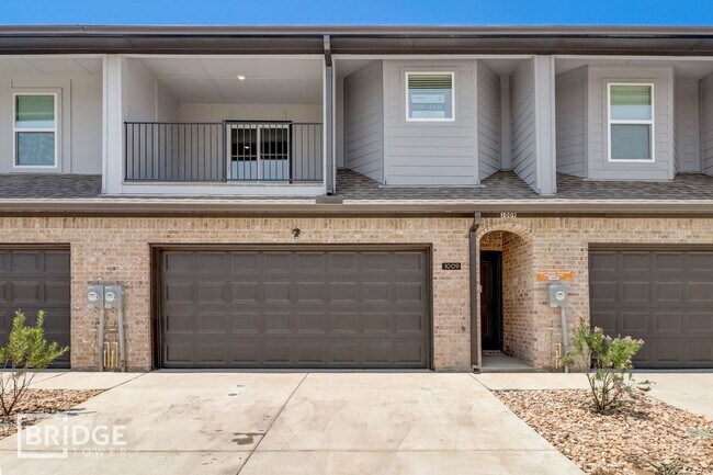 Foto del edificio - 1052 W Golden Ln