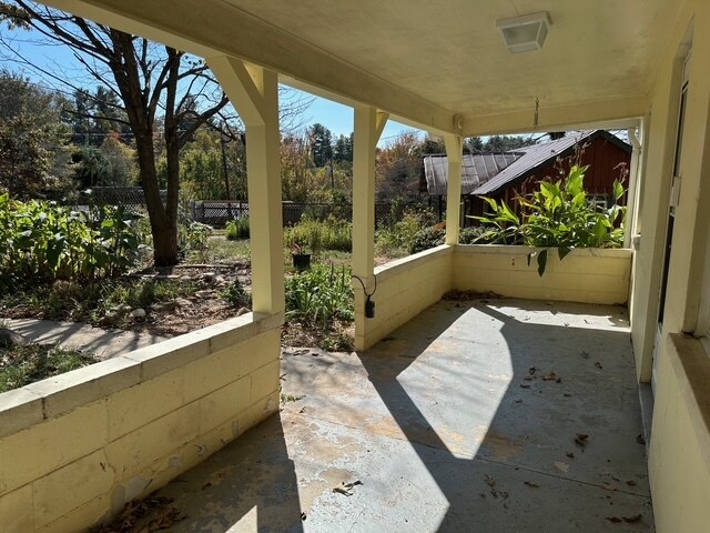 Foto del edificio - 17 Lewis Higgins Dr