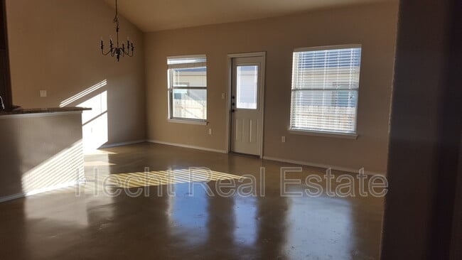 Foto del edificio - 1031 Carolyn Cove