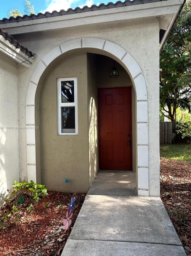 Foto del edificio - 4295 NE 10th Ct