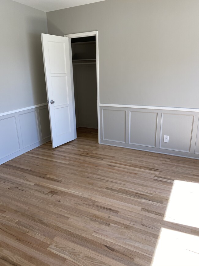Bedroom - 1300 N Central Ave