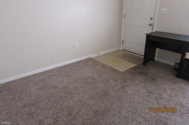 Building Photo - 104 Kenilworth Ct