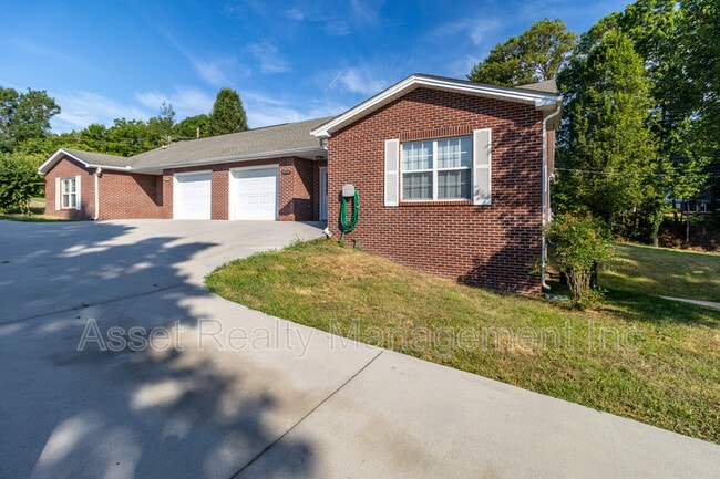 Photo - 4622 Ventura Dr Apartment