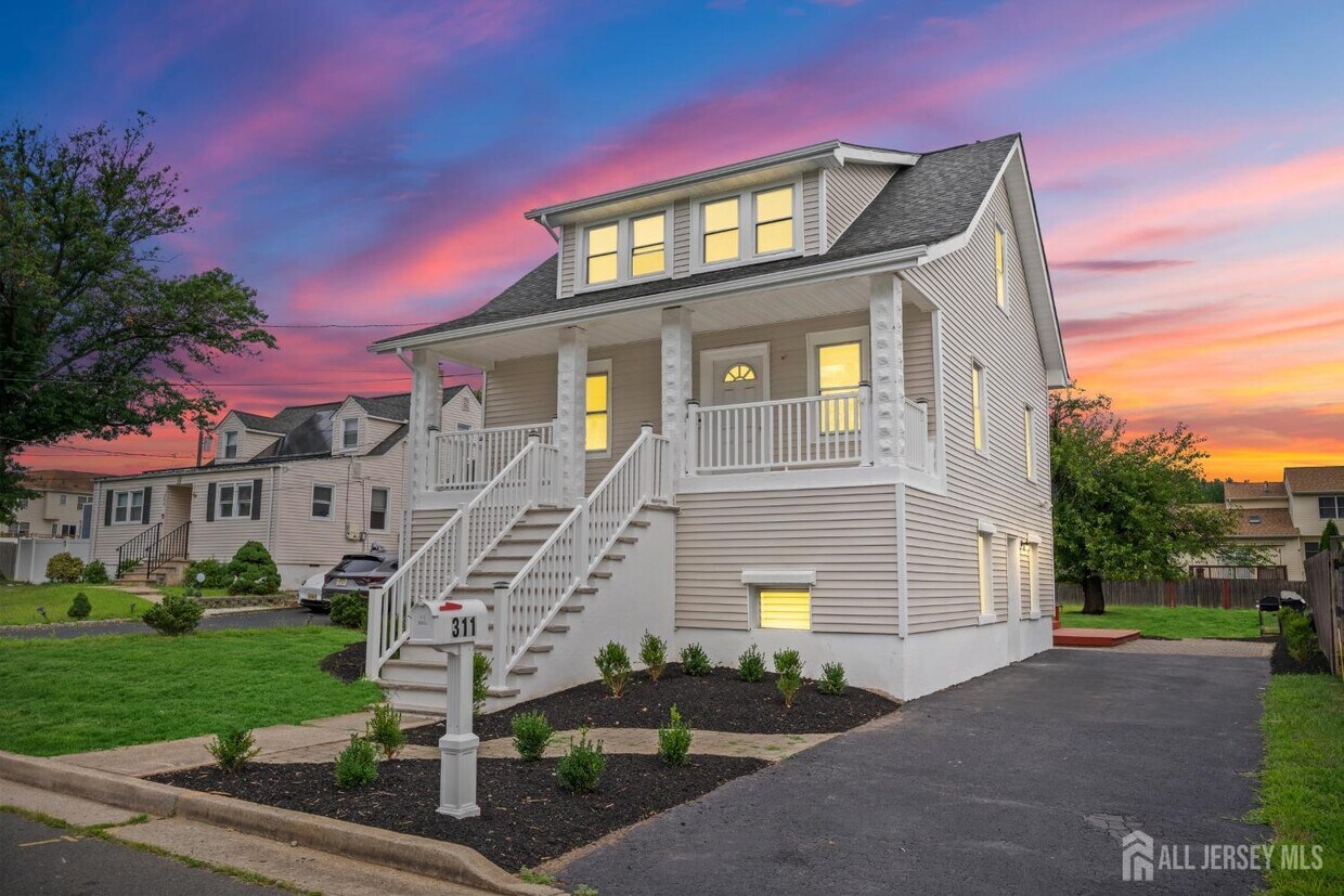 Foto principal - 311-311 Hillside Ave