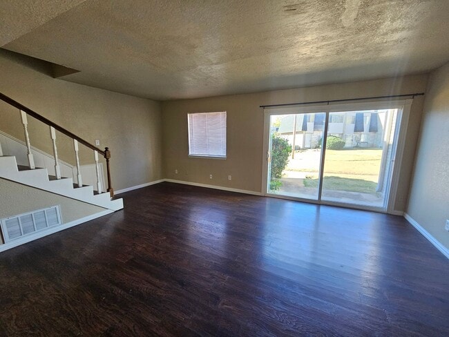 Photo - (2) Bed/(2.5) Bath Townhome! Pool Access!