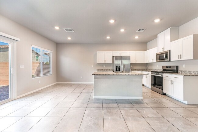 Foto del edificio - Modern Gated Home with Spacious Loft!