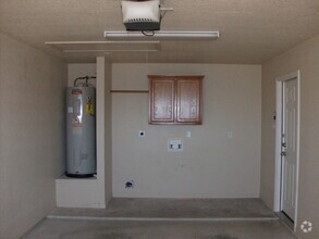 Building Photo - 5800 Aquarius Dr