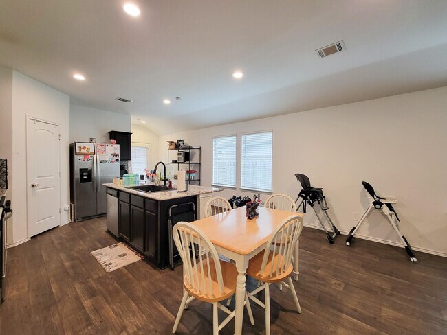 Building Photo - 14741 Hazel Br Dr