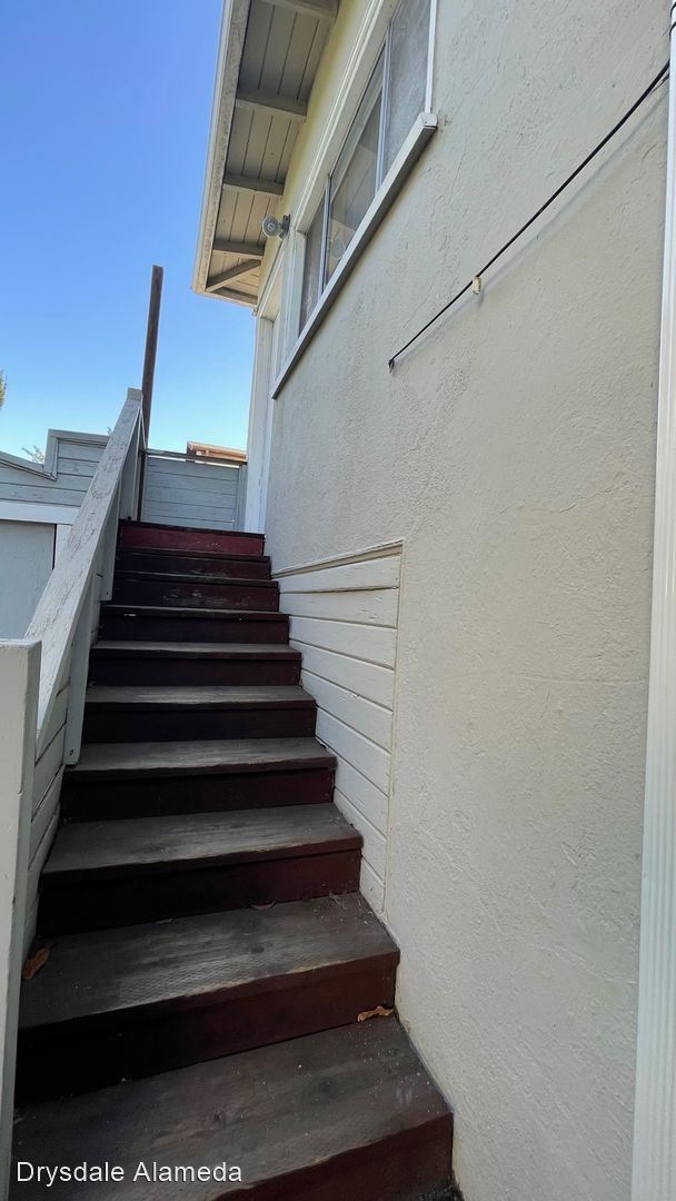 Building Photo - 1 br, 1 bath House - 1624 Macarthur Blvd (LO)