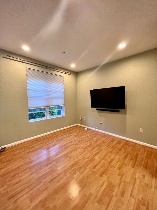 Building Photo - Febuary Special - Half Off The First Month...