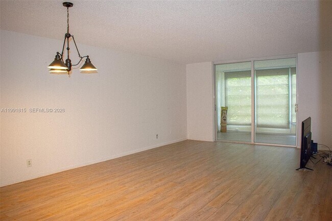 Foto del edificio - 260 NW 76th Ave