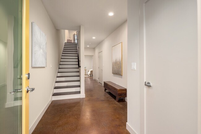 Foto del edificio - 12122 78th Ct NE