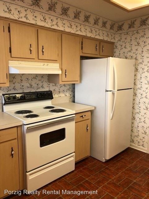 Foto del edificio - 4 br, 2 bath House - 450 Riverview Ave.