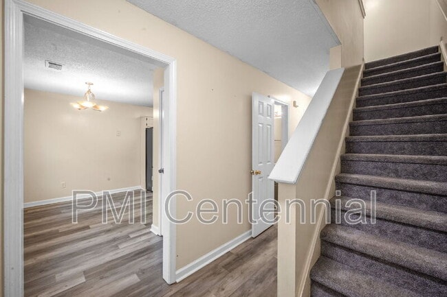 Foto del edificio - 8078 Woodlake Dr