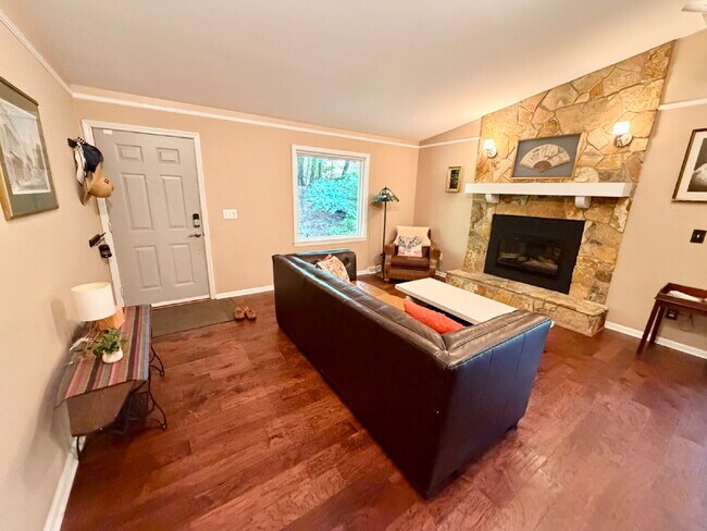 Foto del edificio - 4 Bedroom home Keowee Key Community