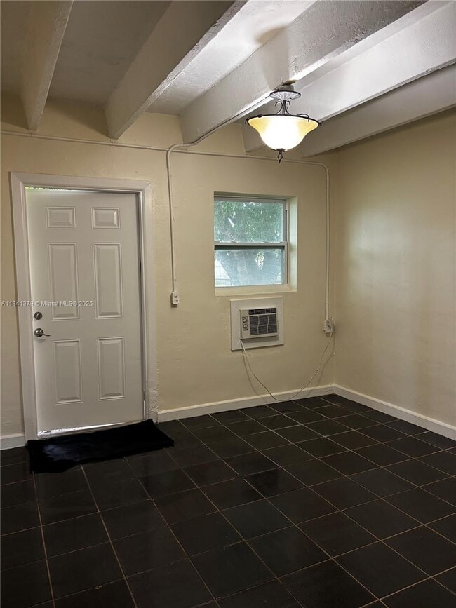 Building Photo - 26500 SW 138th Ave