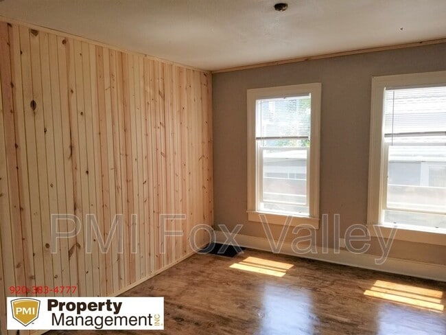 Building Photo - 708 Central St