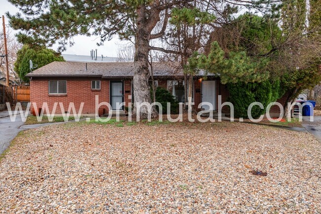 Foto del edificio - 3953-3955 Alberly Way