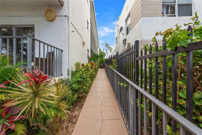 Foto del edificio - 750 Michigan Ave