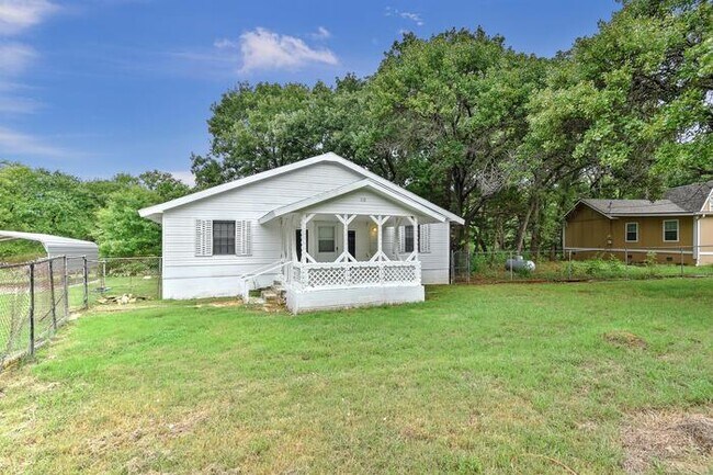 Building Photo - 113 Lazy Ike Ln
