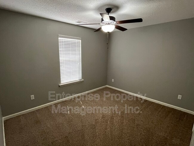 Building Photo - 9404 Eckley Pl