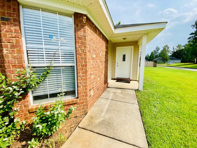Building Photo - 8701 Hamilton Bridges Dr W