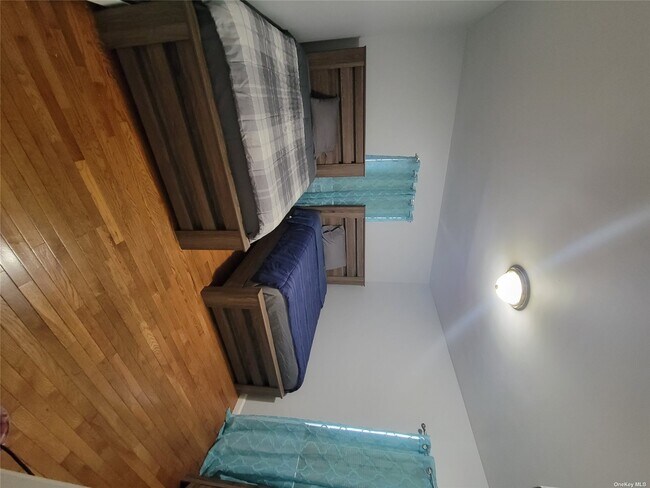 Foto del edificio - 219-08-219112 112th Rd