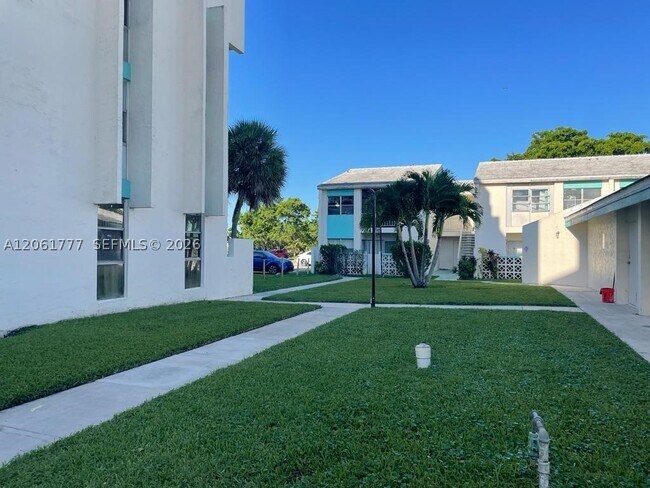 Foto del edificio - 2017 NW 46th Ave