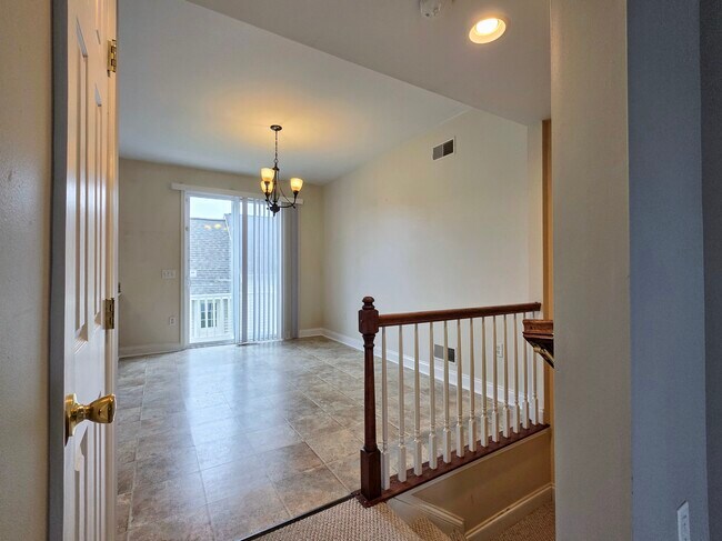 Foto del edificio - 214 Sagamore Hl