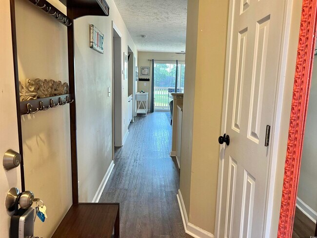 Building Photo - 607 Waterway Village Blvd