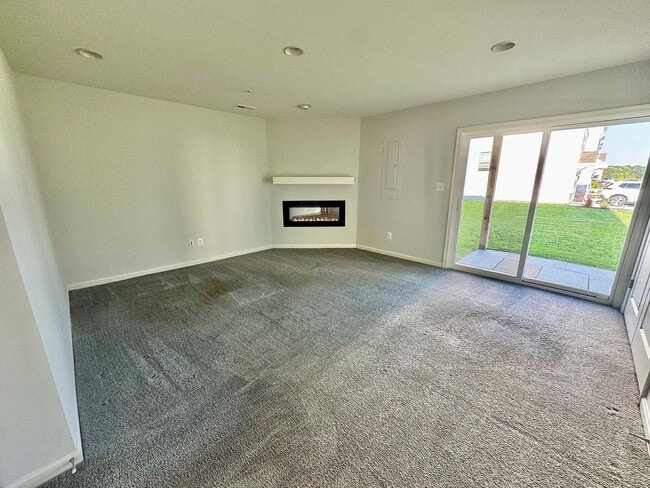 Building Photo - 2484 Westwind Blvd