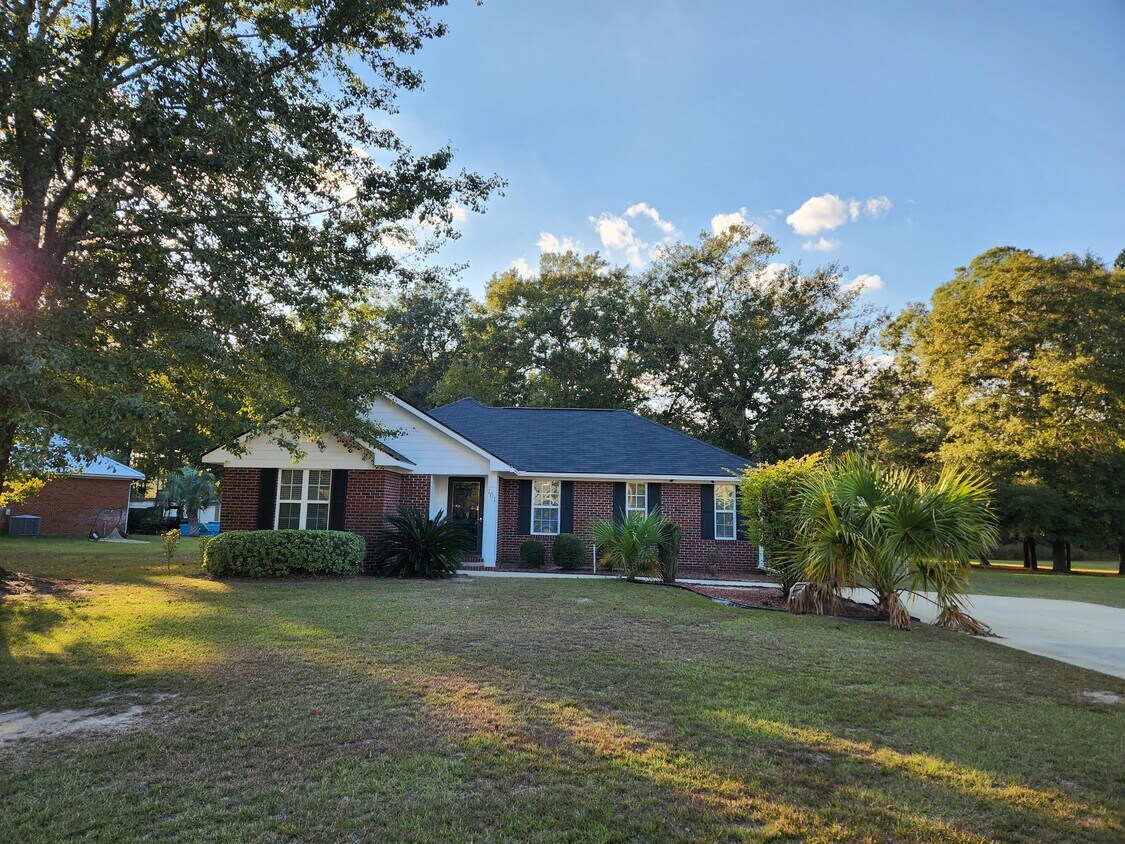 Primary Photo - 161 McDonald Ct