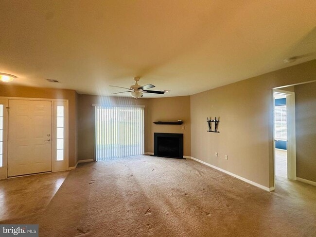 Building Photo - 141 Oriole Ct