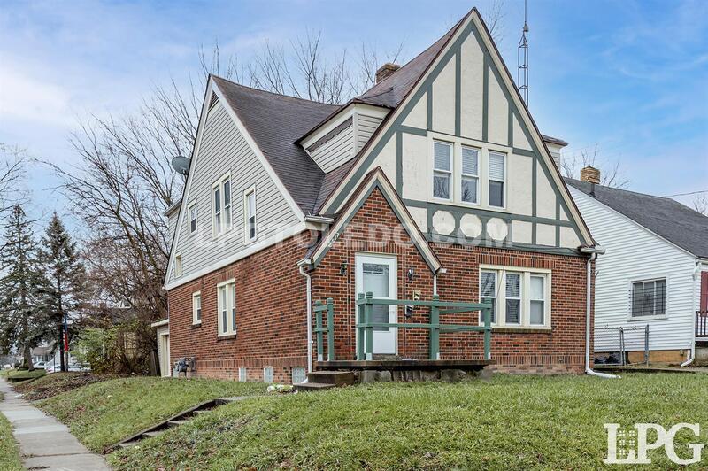 Primary Photo - 2517 Montebello Rd