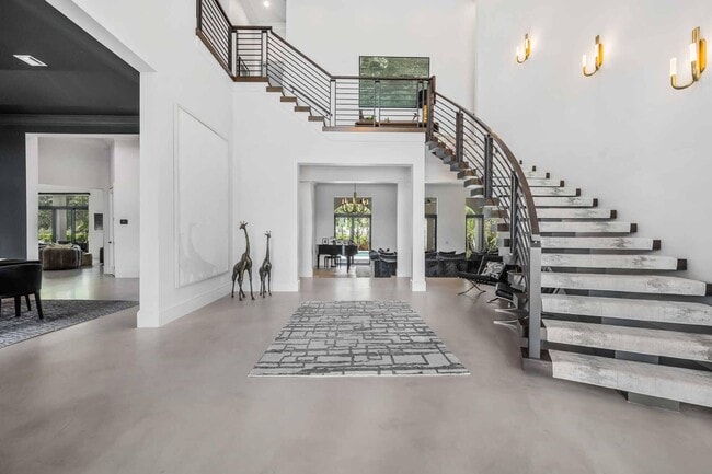 Building Photo - 3445 Santa Barbara Dr