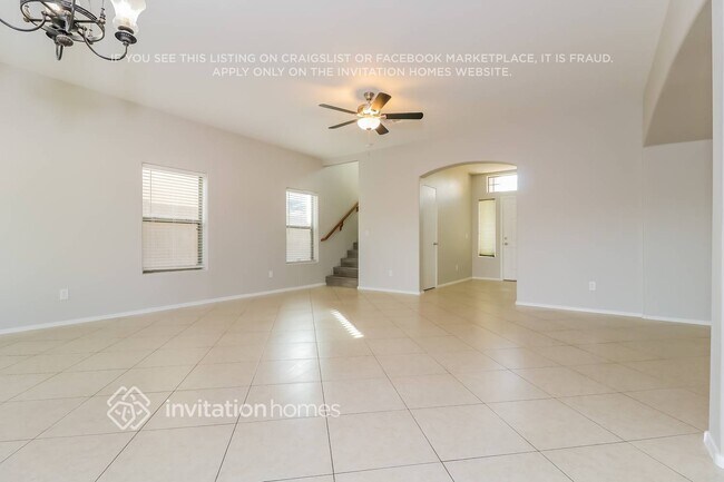 Foto del edificio - 1894 S 216th Ln