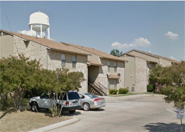 Building Photo - 333 Highland Ave