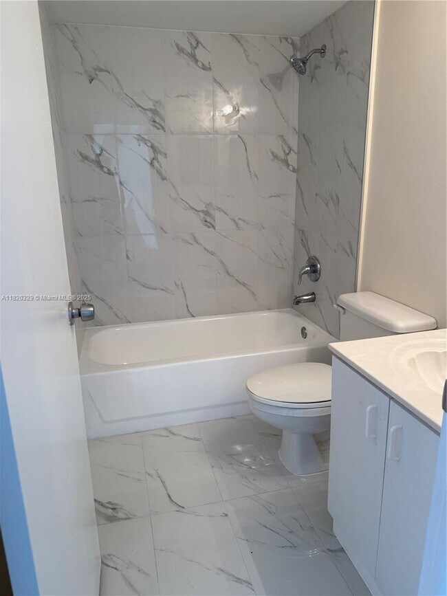 Foto del edificio - 15501 SW 133rd Pl