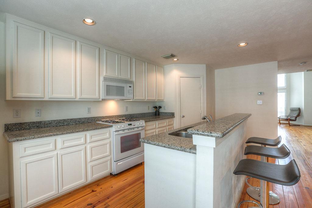 1517 Anita St, Houston, TX 77004 Condo for Rent in Houston, TX