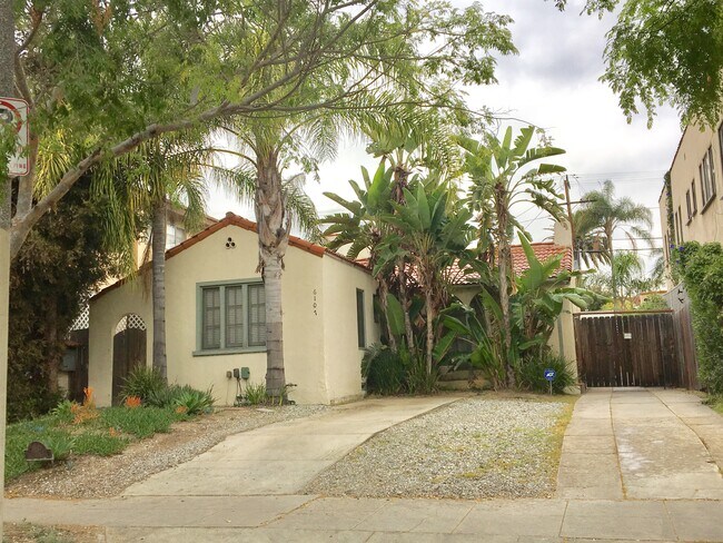 Building Photo - 6107 Saturn St