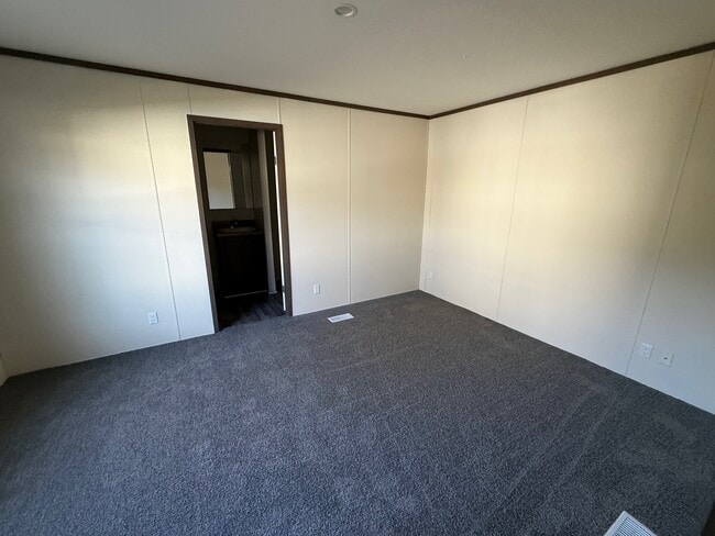 Building Photo - 305 Sheryl A Ln