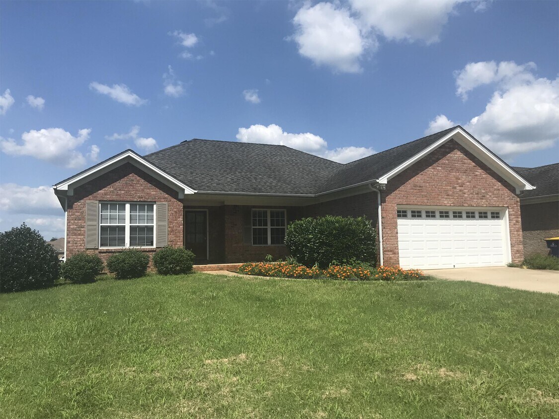 Foto principal - 3723 Woodbridge Ln