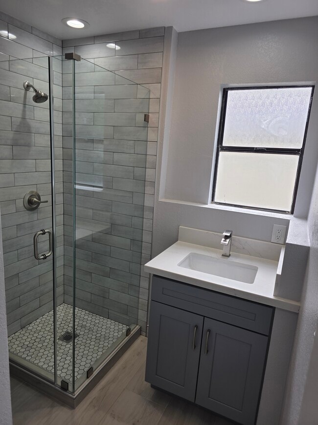 Building Photo - 1129 W 23rd St